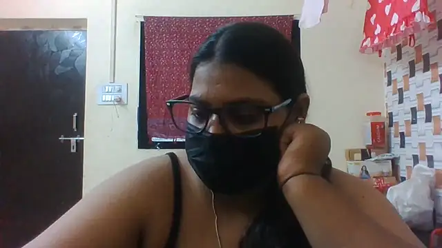 Hotmilfxox online show from June 11, 10:02 am