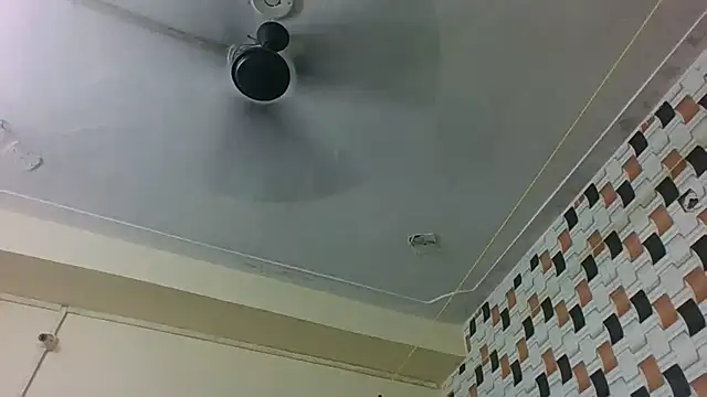 Hotmilfxox online show from July 6, 4:42 pm