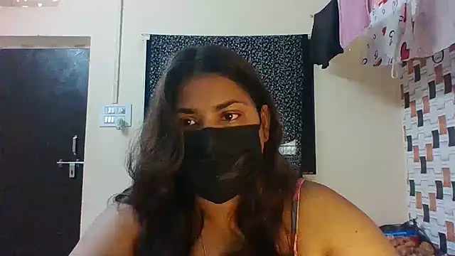 Hotmilfxox online show from July 10, 8:07 am