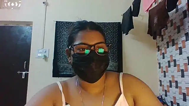 Hotmilfxox online show from July 11, 8:50 am