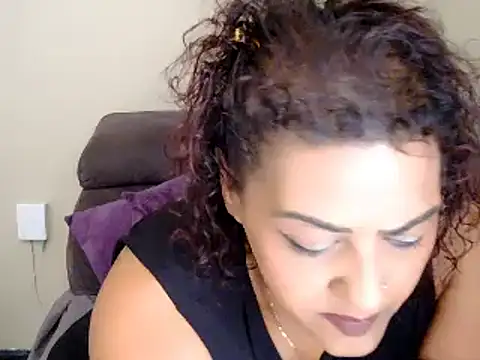 Snapshot of daddyzgal chatting on October 11, 12:15 pm daddyzgal online show from October 11, 12:15 pm