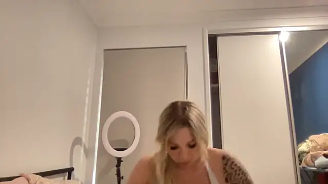 bootydollbaby online show from June 23, 7:17 am