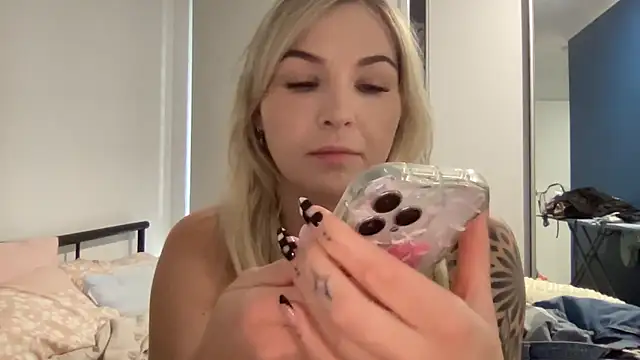 bootydollbaby online show from July 28, 2:07 am