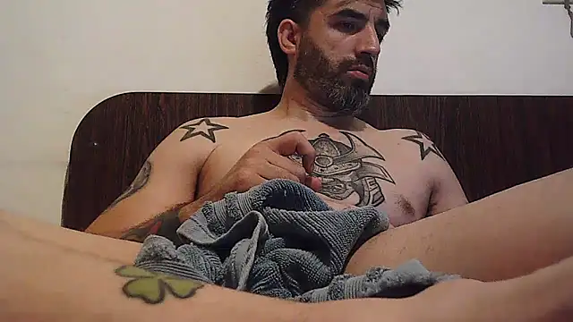 ozzypsico13 online show from December 24, 6:00 am