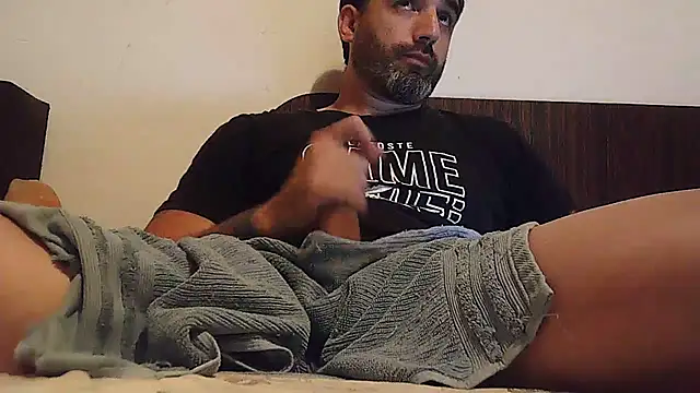 ozzypsico13 online show from September 21, 3:30 am