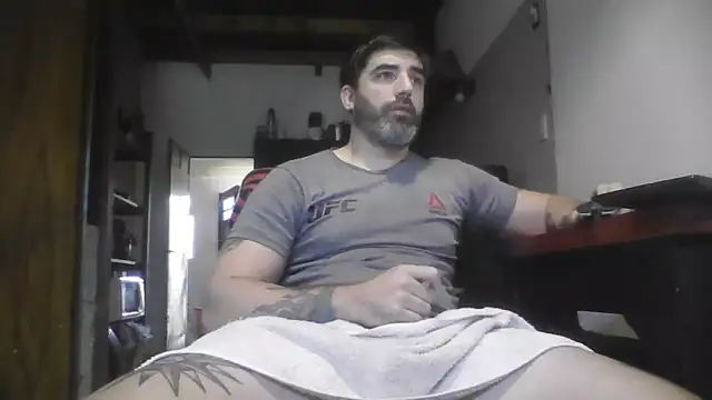 Snapshot of ozzypsico13 chatting on May 23, 3:16 pm ozzypsico13 online show from May 23, 3:16 pm