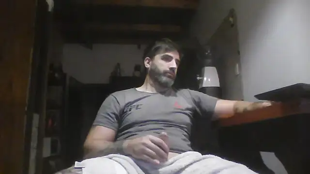Snapshot of ozzypsico13 chatting on May 25, 1:33 am ozzypsico13 online show from May 25, 1:33 am