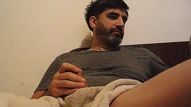 Snapshot of ozzypsico13 chatting on June 20, 4:04 am ozzypsico13 online show from June 20, 4:04 am