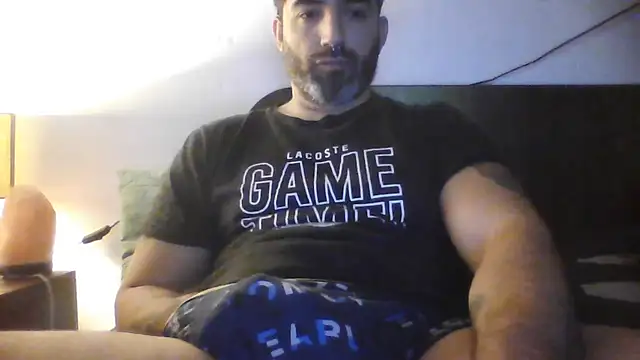 Snapshot of ozzypsico13 chatting on June 27, 11:37 am ozzypsico13 online show from June 27, 11:37 am