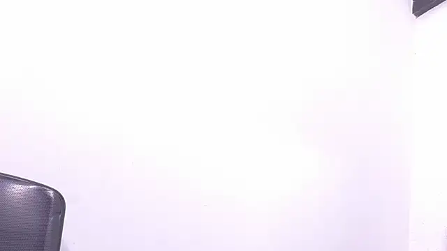Skinny hottie18 online show from December 21, 4:25 pm