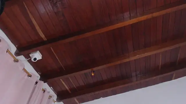 Amara Red online show from December 15, 11:25 am