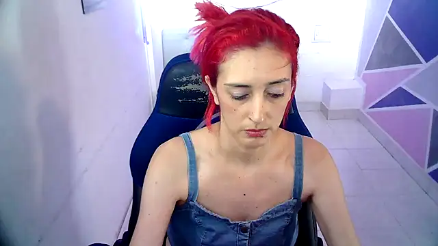 Ruby Your Milf online show from December 26, 11:35 pm