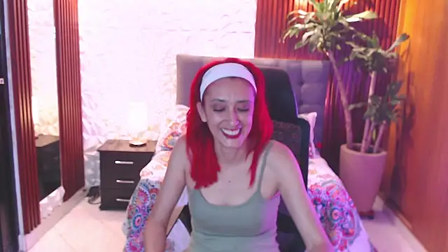 Ruby Your Milf online show from February 15, 11:14 pm