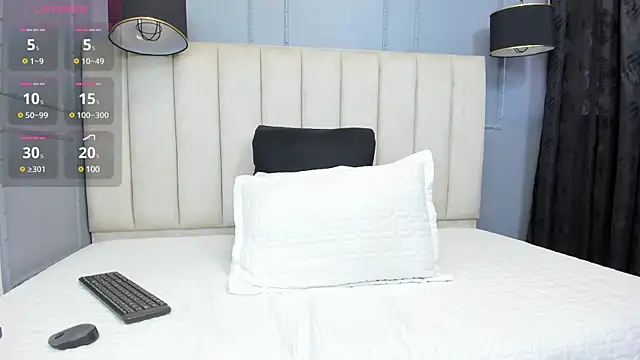 Snapshot of _karla_Brunette_ chatting on March 10, 7:29 pm karla Brunette online show from March 10, 7:29 pm