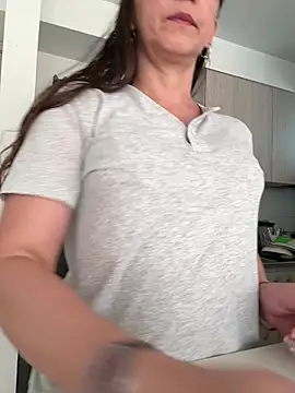 natalie cowens online show from July 30, 9:58 pm
