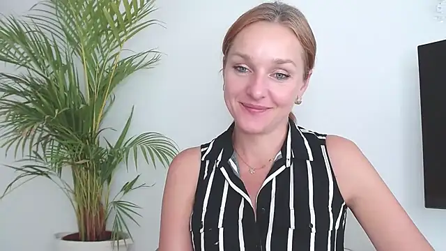 AliciaDesire online show from October 16, 1:12 pm