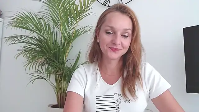 AliciaDesire online show from October 20, 1:00 pm