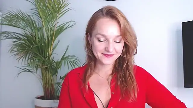 AliciaDesire online show from October 21, 6:47 am