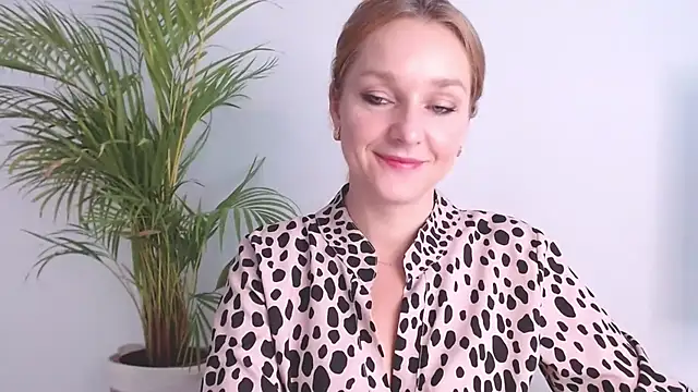 AliciaDesire online show from October 30, 6:59 am