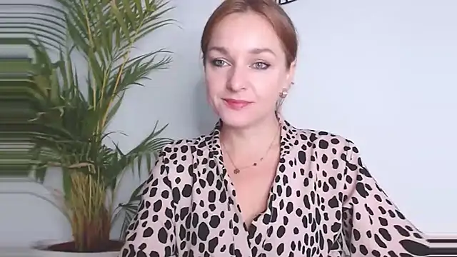 AliciaDesire online show from November 13, 7:07 am