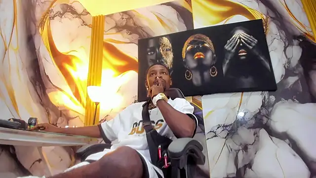 Snapshot of Thomas_shelbys chatting on October 2, 3:35 am Thomas shelbys online show from October 2, 3:35 am