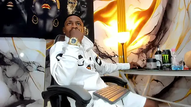 Snapshot of Thomas_shelbys chatting on November 22, 3:49 am Thomas shelbys online show from November 22, 3:49 am