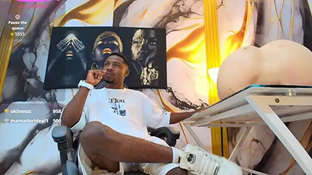 Snapshot of Thomas_shelbys chatting on March 1, 3:41 am Thomas shelbys online show from March 1, 3:41 am