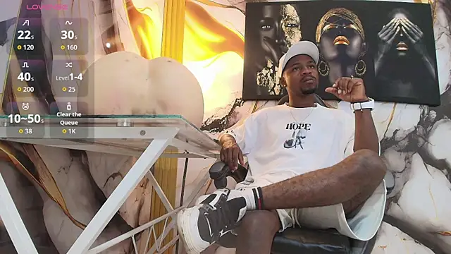 Snapshot of Thomas_shelbys chatting on March 21, 4:06 am Thomas shelbys online show from March 21, 4:06 am