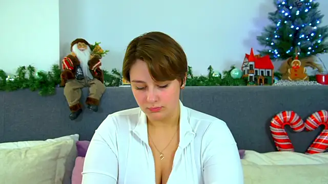 Snapshot of MaryMurray chatting on December 15, 6:26 pm MaryMurray online show from December 15, 6:26 pm