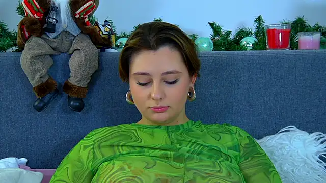 Snapshot of MaryMurray chatting on January 17, 12:42 am MaryMurray online show from January 17, 12:42 am