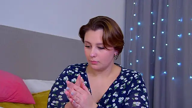 Snapshot of MaryMurray chatting on February 6, 4:21 am MaryMurray online show from February 6, 4:21 am