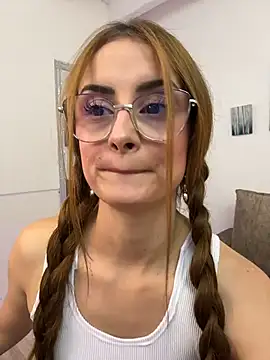 MiaaLoren online show from March 14, 5:18 pm