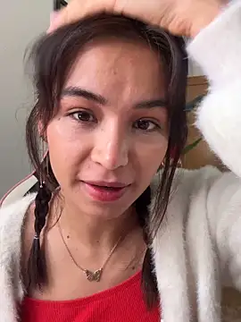 Adriennesexxx online show from December 2, 6:25 pm