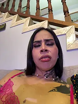 GiahDaniels online show from May 15, 10:50 pm