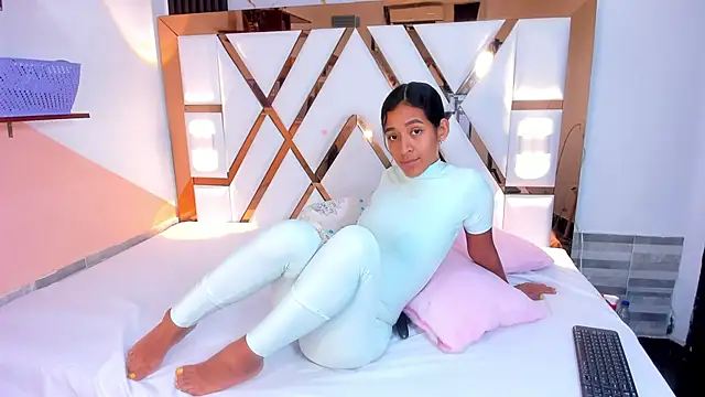 Snapshot of amberr_sweett69 chatting on January 31, 6:36 pm amberr sweett69 online show from January 31, 6:36 pm