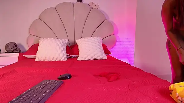 nata luna online show from October 28, 7:27 pm