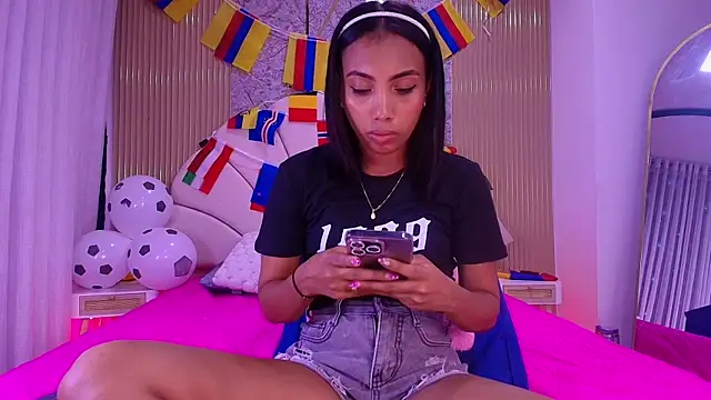 nata luna online show from June 25, 7:18 pm