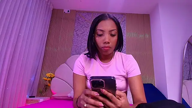 nata luna online show from August 3, 7:17 pm