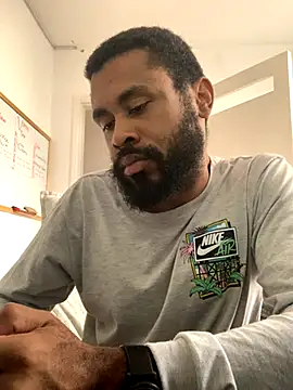 KaelMoreau online show from October 9, 3:10 pm