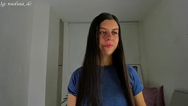 Nadiaa  online show from January 24, 3:54 am