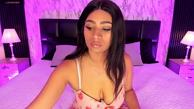 Snapshot of SpicyAmelia chatting on November 25, 12:38 pm SpicyAmelia online show from November 25, 12:38 pm