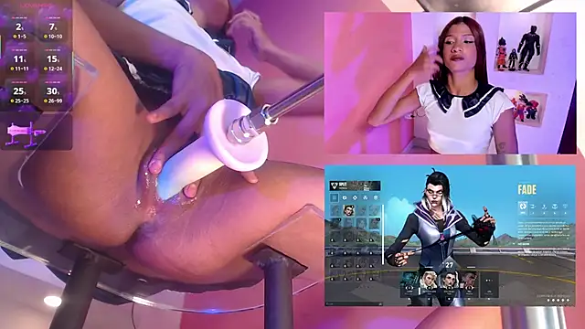 Snapshot of SofiRey_ chatting on May 12, 1:41 pm SofiRey online show from May 12, 1:41 pm