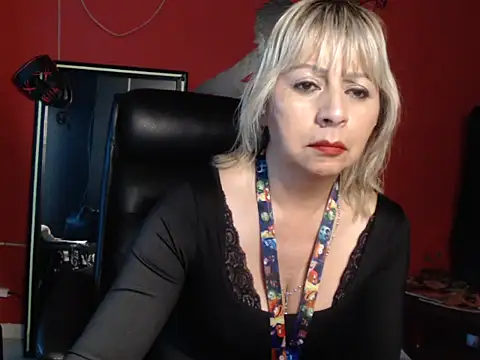 KLOE PIELL online show from March 4, 8:59 pm