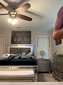 Snapshot of BubbaATL chatting on September 23, 3:42 am BubbaATL online show from September 23, 3:42 am