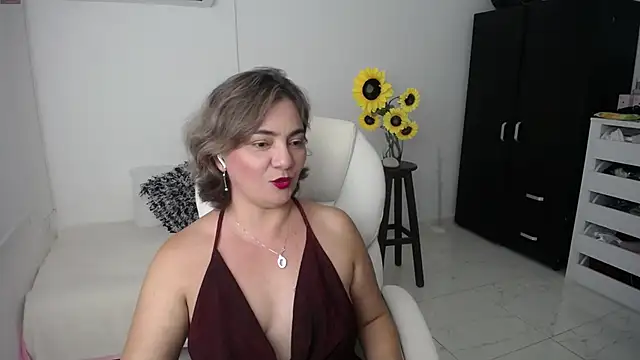 Ghada milf online show from March 3, 9:05 pm