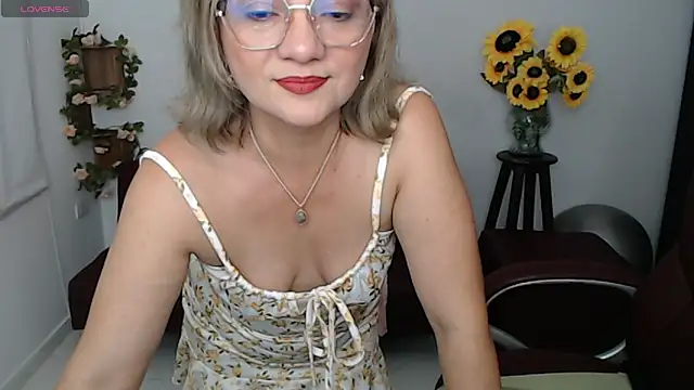 Ghada milf online show from May 3, 11:33 pm