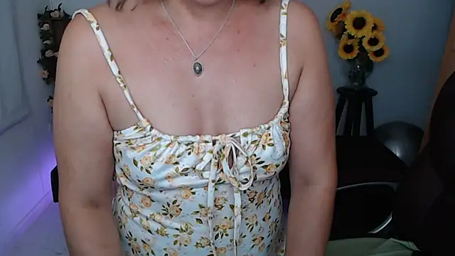Ghada milf online show from May 15, 11:23 pm