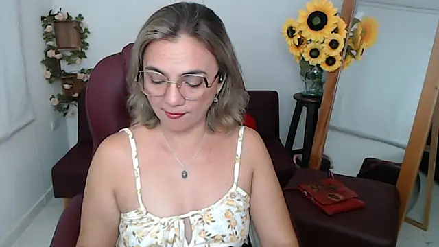 Ghada milf online show from May 31, 11:06 pm