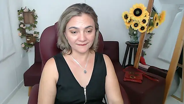 Ghada milf online show from June 4, 10:16 pm