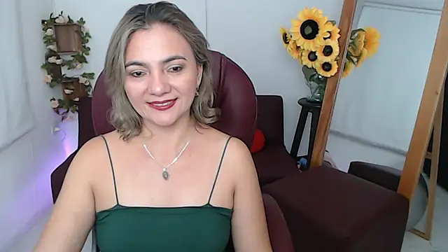 Ghada milf online show from June 23, 10:41 pm